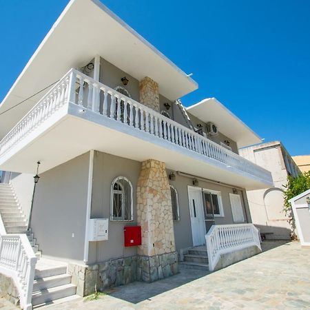 Mare Dentro Kalamaki Beachroad Apts By "Elite" Ngoại thất bức ảnh